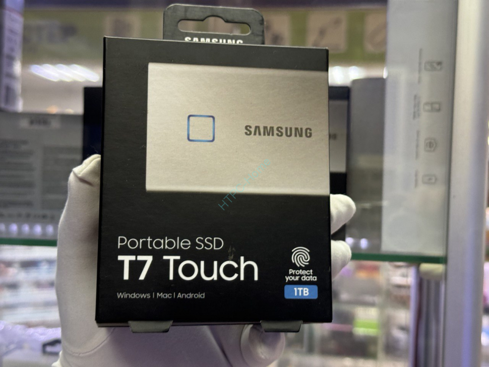 Внешний портативный накопитель 1Тб Samsung T7 Touch MU-PC1T0S фото 1 — HTPC-Home.ru